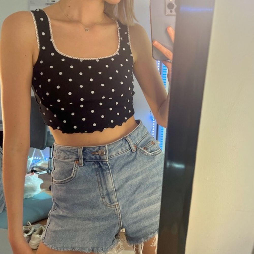 TOPSHOP⚫️DETAILED⚪️CROPPED TOP⚫️ - Picture 2 of 6